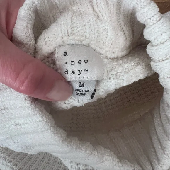 A New Day Chenille Mock Turtleneck Sweater – Size Medium - Picture 5 of 6